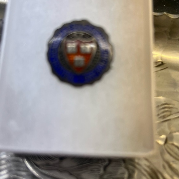 HARVARD UNIVERSITY ENAMEL - Picture 4 of 6